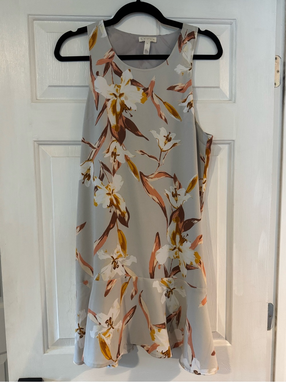Leith Gray Floral Sleeveless Dress